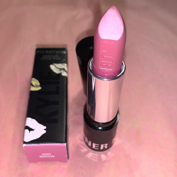 Kylie Jenner lipstick 💄 - Picture 5 of 9